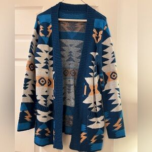 Small 2 pocket Aztec pattern Cardigan